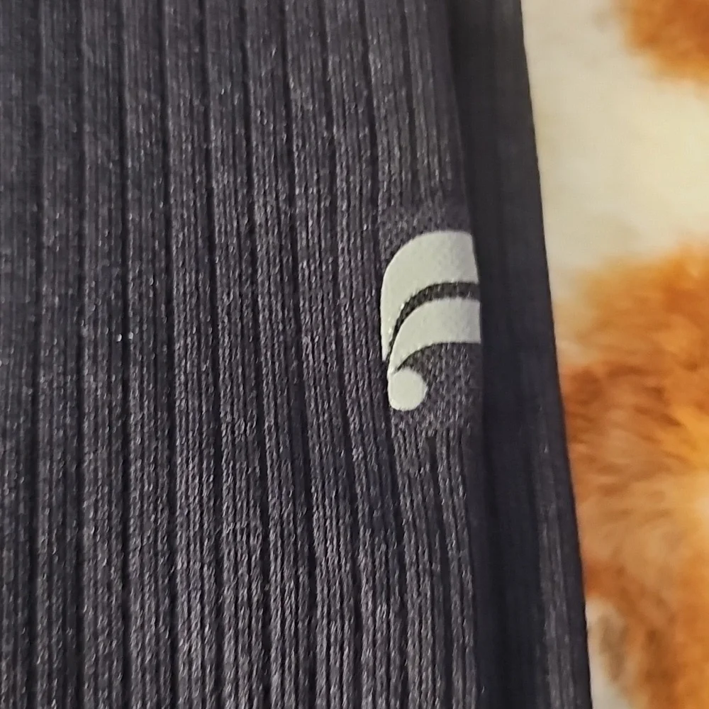 Fabletics Midnight Ribbed Sports Bra & Matching Leggings Size M - Picture 2 of 6